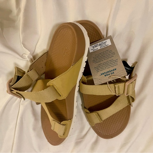 Chaco Women’s Lowdown Sandal - Size 6 - with tags - Light Tan/Caramel - Picture 5 of 5